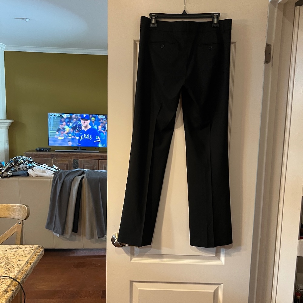 Theory Lightweight Wool Pants - Size 8 Black